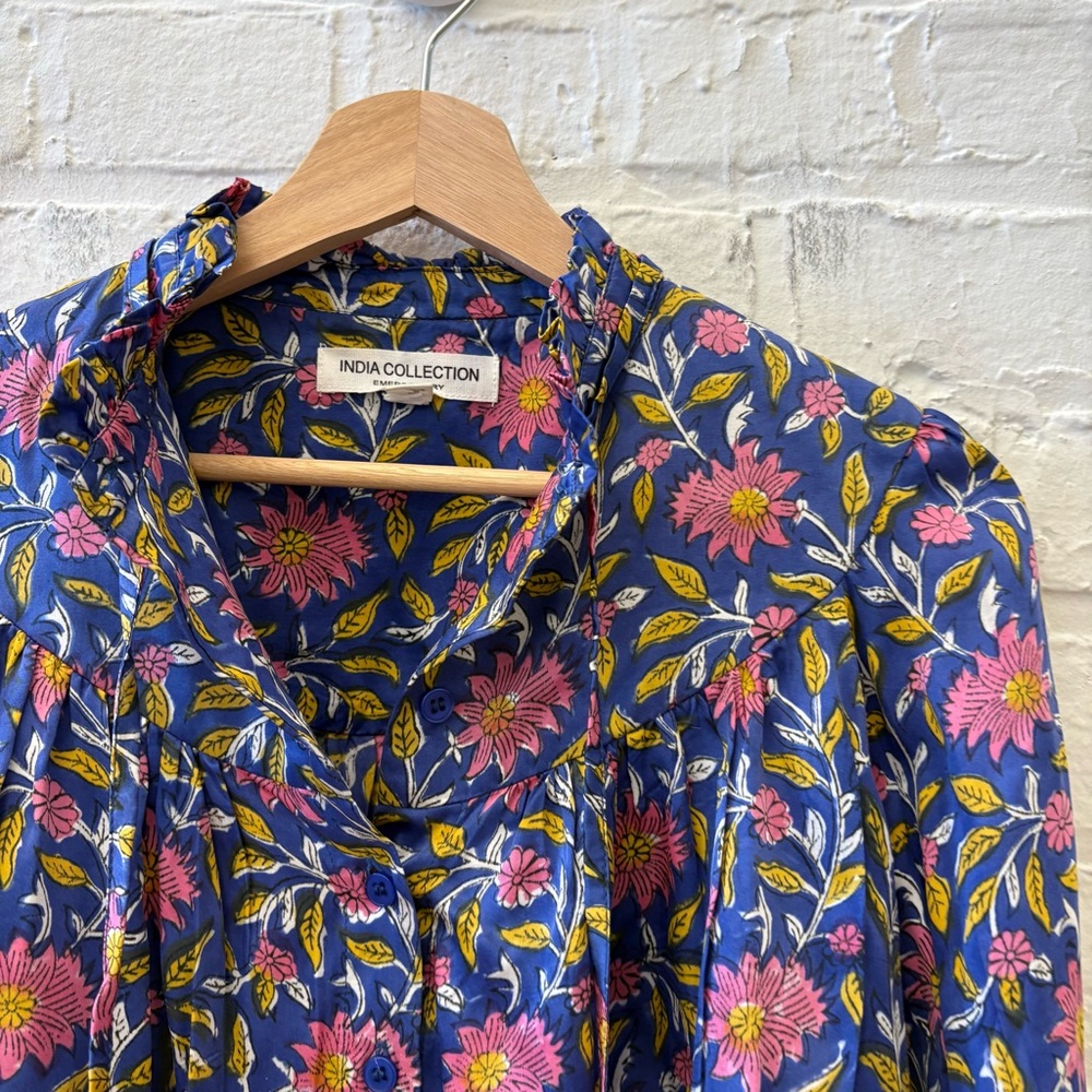 Emerson Fry || Emmaline Blouse Blue Chrysanthemum Satin Block Print Floral - Picture 3 of 10